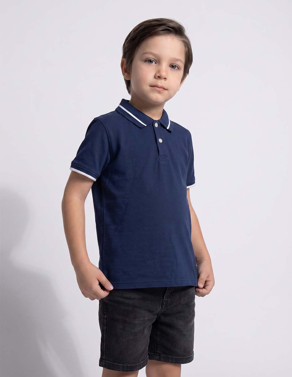Playera tipo polo para niño