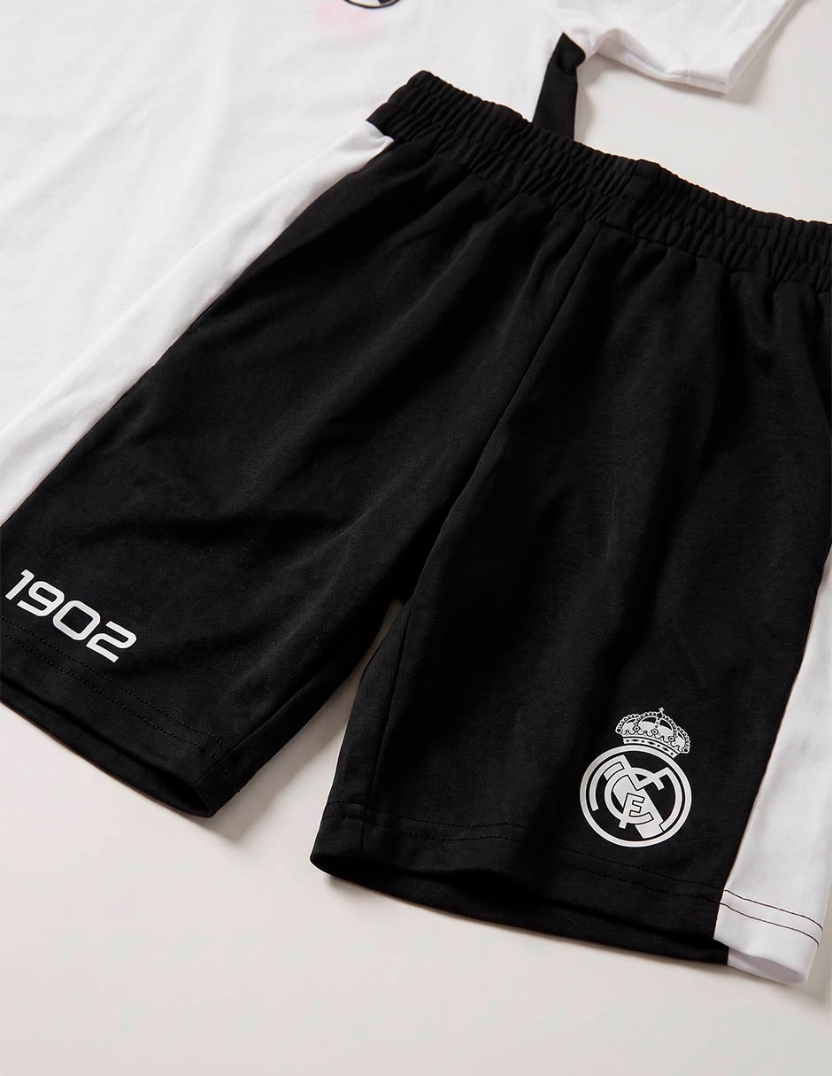 Conjunto deportivo para niño 4